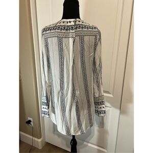 Elan, White and blue striped long sleeve light blouse